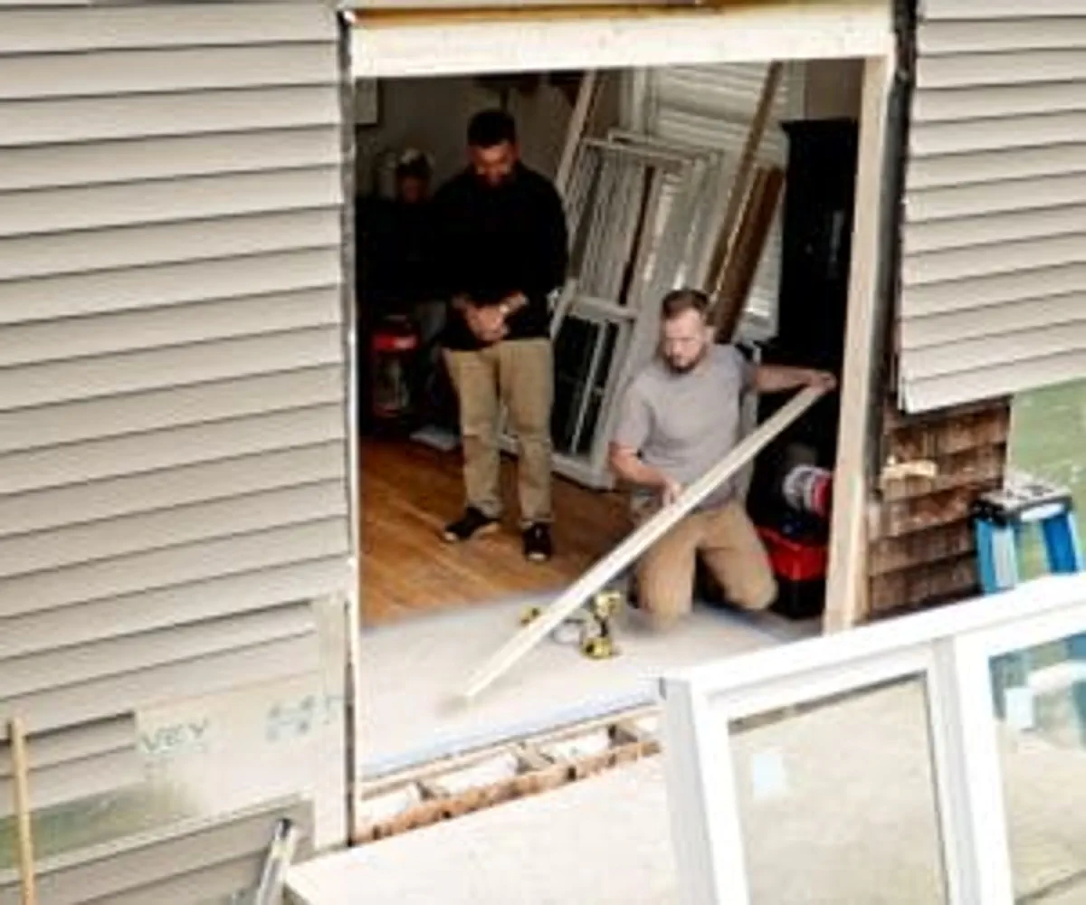 S22 E10: Nathan Gilbert converts a window into a sliding patio door