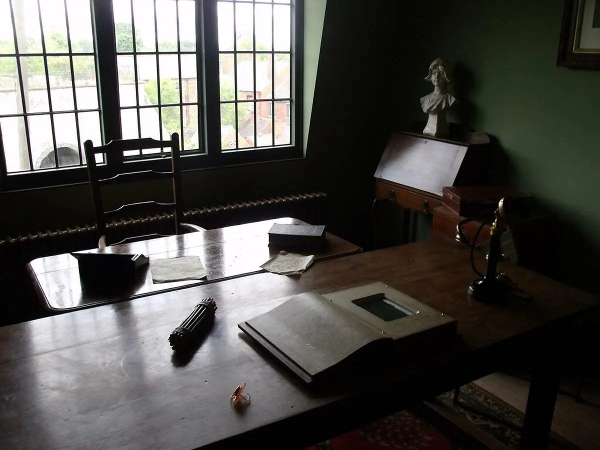 Black Country Living Museum - The Workers' Institute - desk